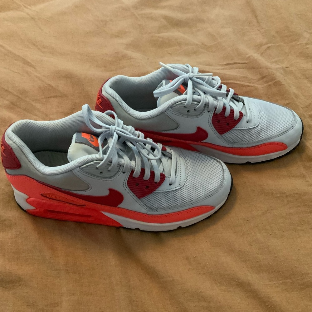 Nike Air Max 90 Essential Pure Platinum Total Crimson